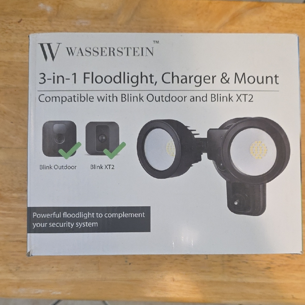 Black 3-in-1 Floodlight, Charger & Mount